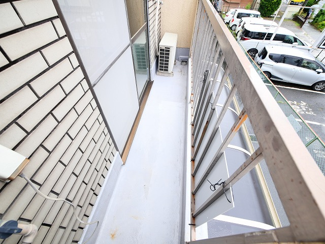 大東工芸マンションのバルコニー|バルコニーからの眺めを楽しみながら食事をしませんか