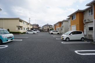 【駐車場】