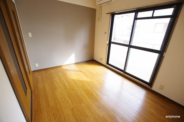 WEST VILLA21の寝室