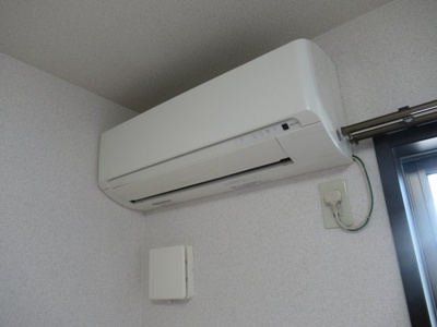【設備】 | エスティームⅡ番館（八戸ノ里賃貸） | エアコンです