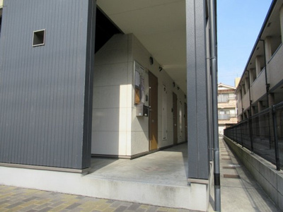 【エントランス】 | エスティームⅡ番館（八戸ノ里賃貸） | 毎日通るエントランスはこのようになっています