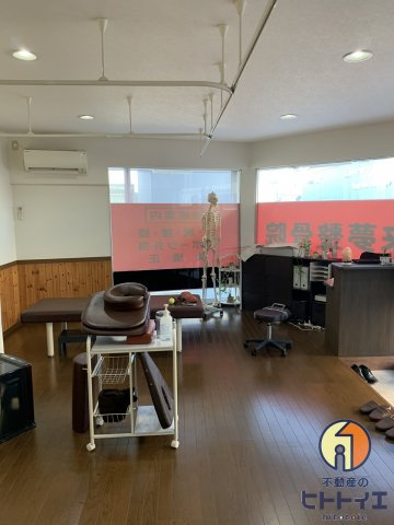 青柳店舗１Fのロビー