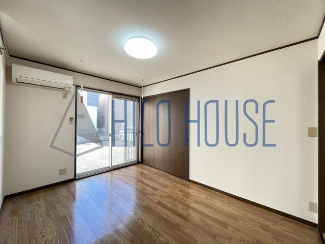 メゾン志藤Bの居間・リビング