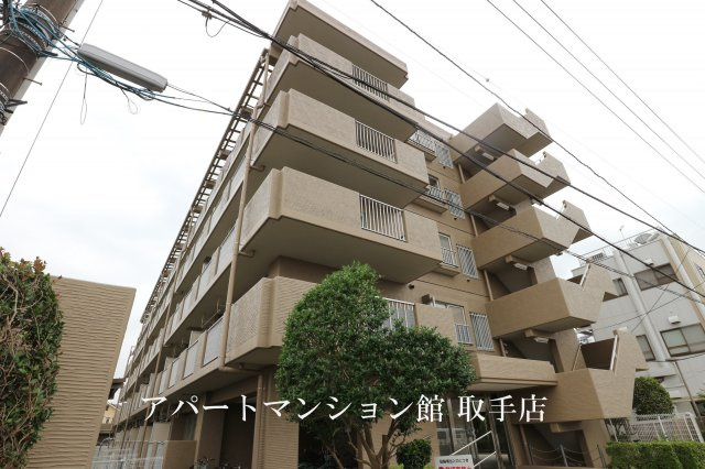 キャッスル取手の外観