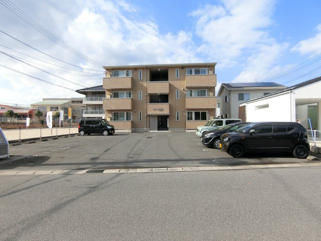 ハイライズの駐車場