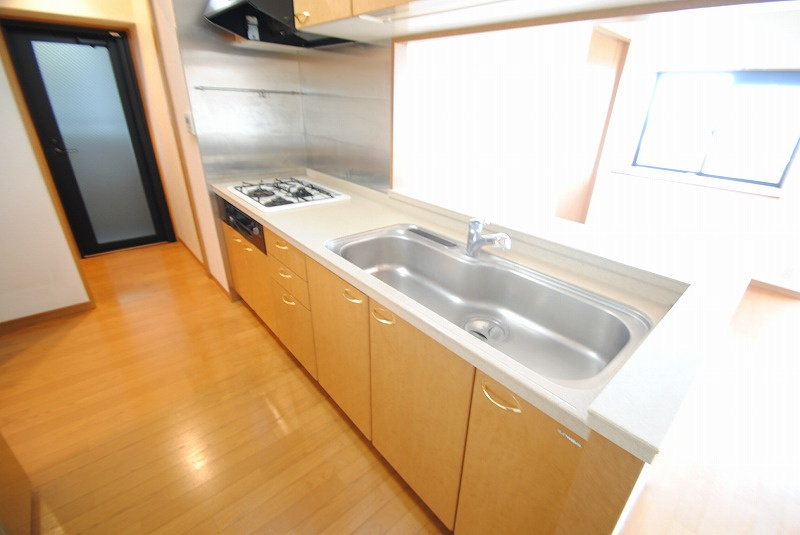 エバーライフネアシティ久留米弐番館【10,000円キャッシュバック対象物件】のキッチン|お料理しやすいキッチンです