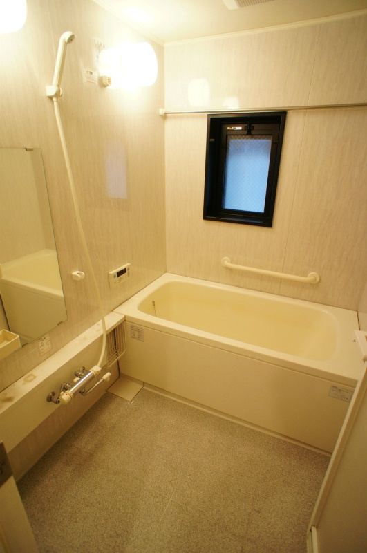 エバーライフネアシティ久留米弐番館【10,000円キャッシュバック対象物件】の浴室|日々の暮らしに欠かせないお風呂です