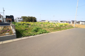 【前面道路含む現地写真】