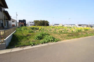 【前面道路含む現地写真】