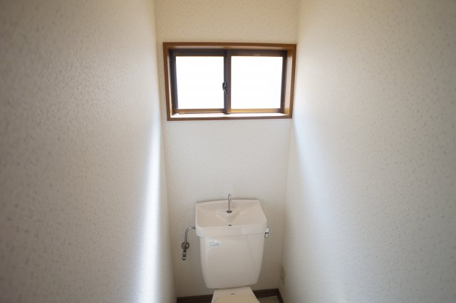 K`sハイムのその他共用部分|お風呂とトイレには窓が付いてます