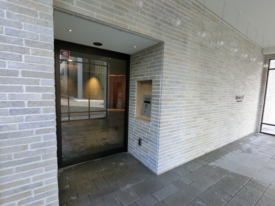 【エントランス】