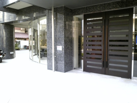 【エントランス】