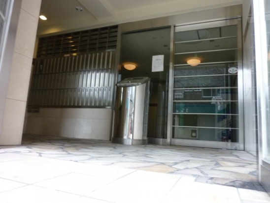 【エントランス】