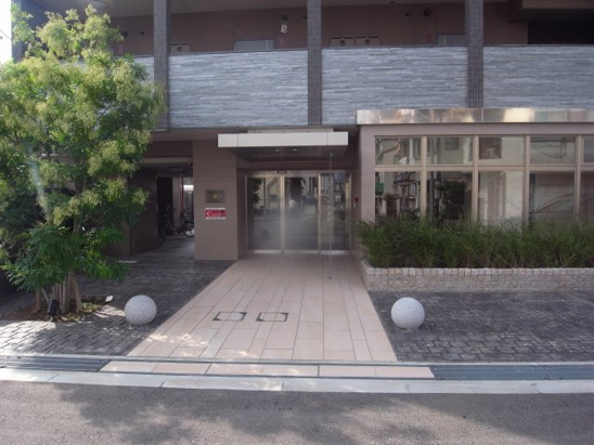 【エントランス】