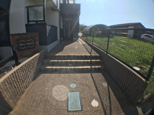 メルベーユ・HAJIⅢのエントランス