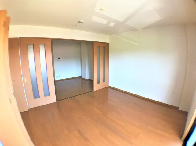 メルベーユ・HAJIⅢの洋室