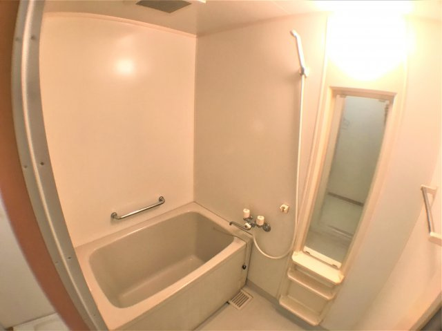 メルベーユ・HAJIⅢの浴室