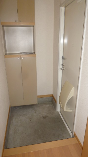 フレグランス南町【キャッシュバック対象物件】の玄関