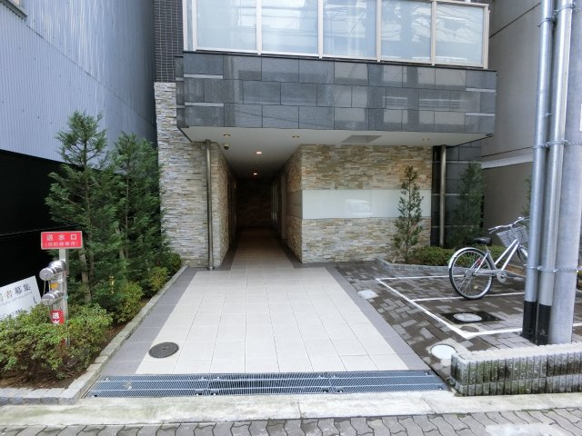 【エントランス】