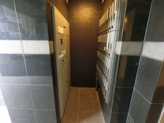 【エントランス】