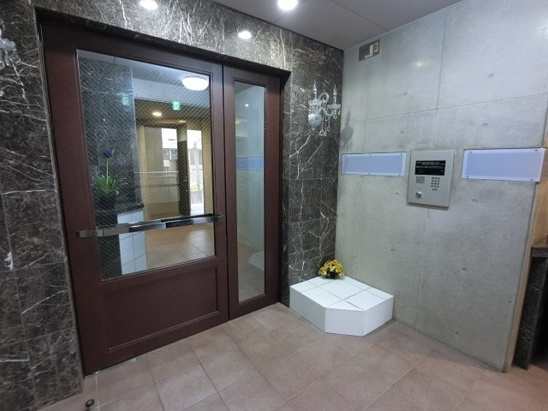 【エントランス】