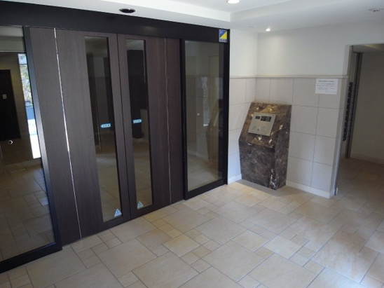 【エントランス】