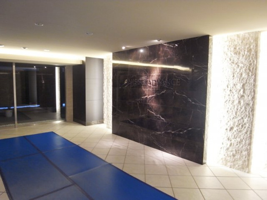 【エントランス】