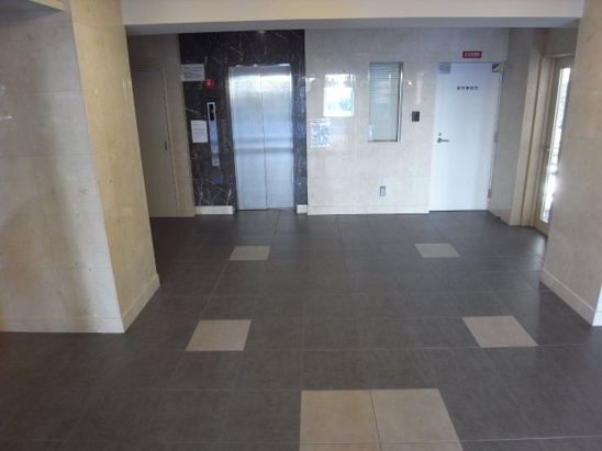 【エントランス】