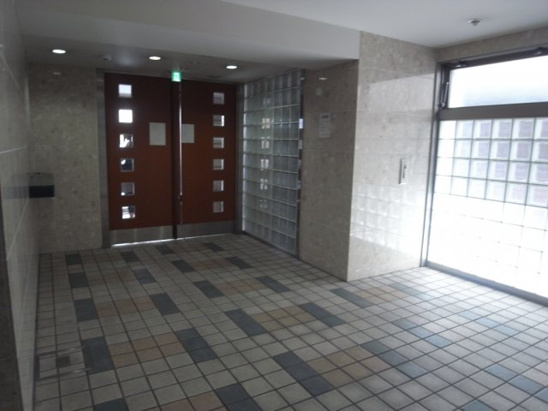 【エントランス】