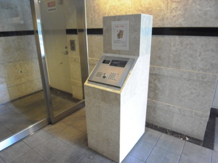 【エントランス】