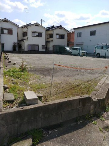 下坂部事業用売地の前面道路含む現地写真