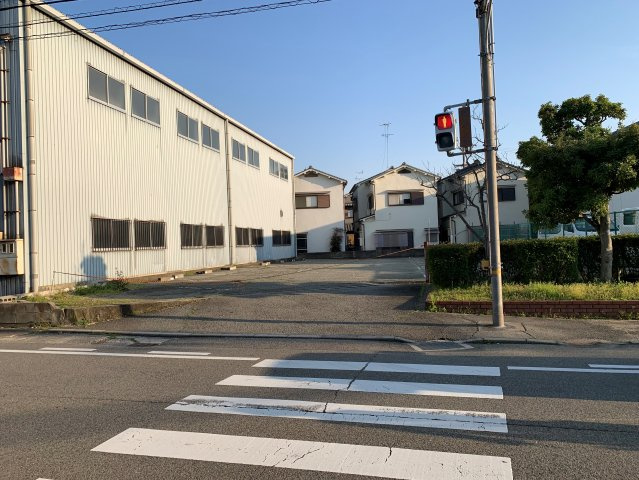下坂部事業用売地の前面道路含む現地写真