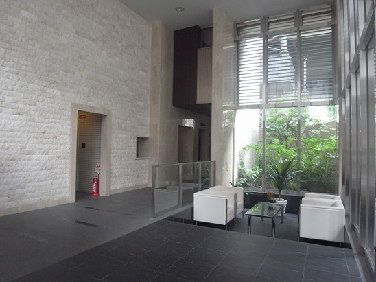 【エントランス】