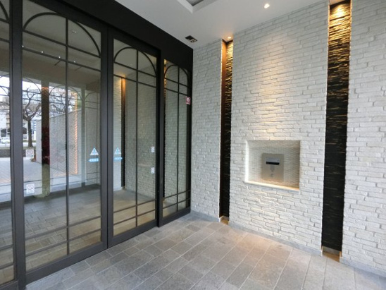 【エントランス】