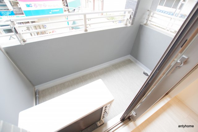 レジュールアッシュOSAKA今里駅前 仲介手数料無料のバルコニー