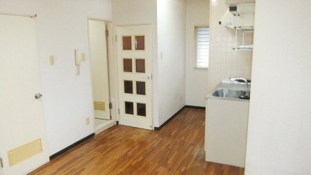 ファミーユ船橋の居間・リビング