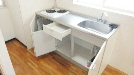 ファミーユ船橋のキッチン|キッチン下の収納です。