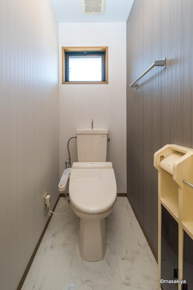 メゾンパーク東和田のトイレ|トイレ　ウォシュレット付き。