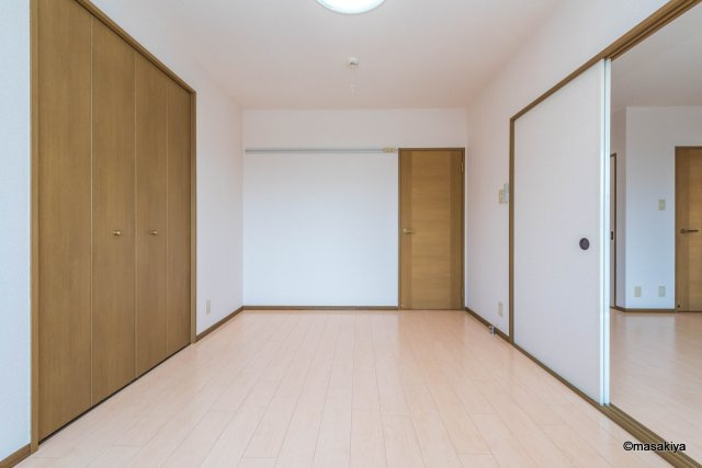 メゾンパーク東和田の居間・リビング