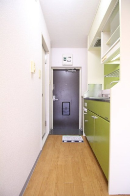 【玄関】 | ハイタウン明大前