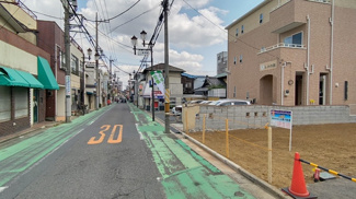 【前面道路含む現地写真】