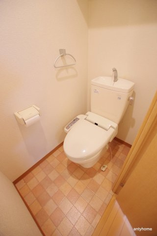 ソルレヴェンテ梅田　仲介手数料無料のトイレ