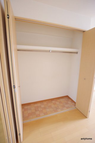 ソルレヴェンテ梅田　仲介手数料無料の収納