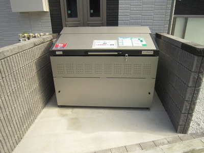 【その他共用部分】 | リヴェールシャトー綱島【SHM】 | 敷地内ごみ置き場でごみ出しもらくらく～♪忙しい社会人さんや主婦さんにもうってつけ！