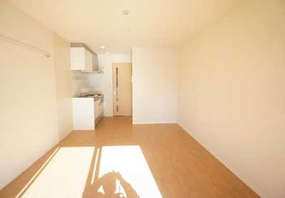 【居間・リビング】 | リヴェールシャトー綱島【SHM】 | 南西向き11.8帖のLDK！