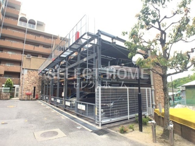 【駐車場】 | クレオール東公園 | 駐車場に車を止められます