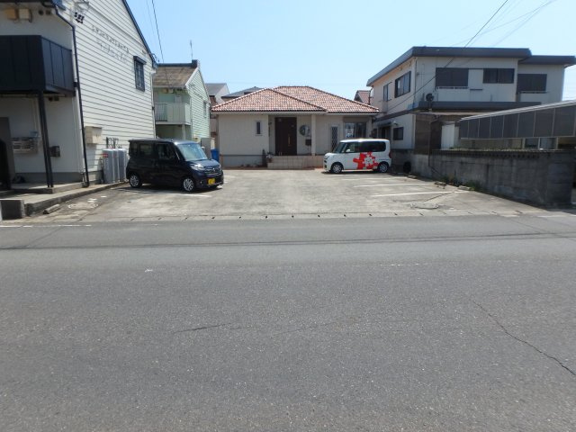 シティハイツショーワAの駐車場