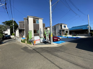 【前面道路含む現地写真】 | 外観は落ち着いています