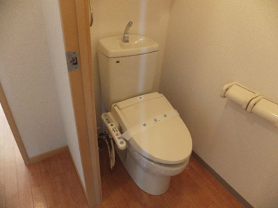 【トイレ】 | IZUMI | トイレです