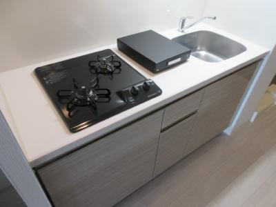 ファーストフィオーレ京都西京極（旧エグゼ京都西）のキッチン|２口ガスキッチン